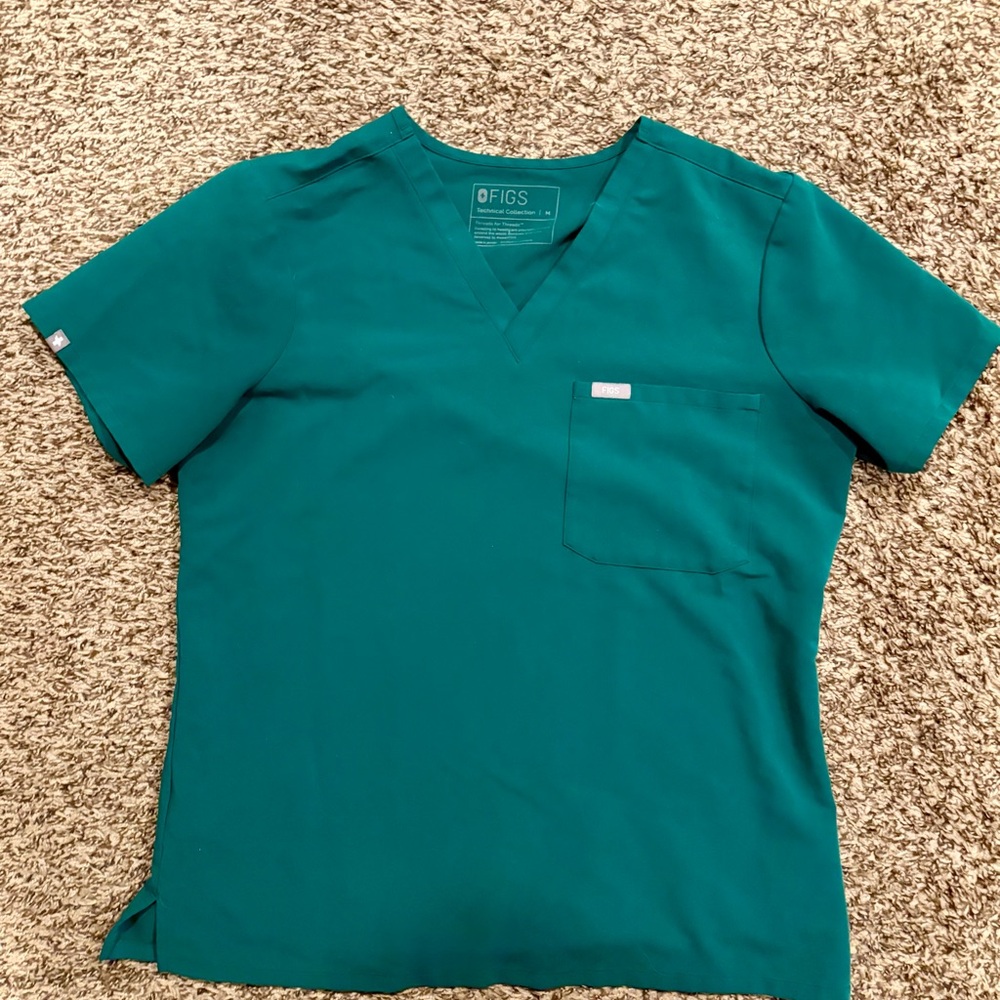 FIGS Scrubs - Women’s Catarina Scrub Top - Hunter Green M